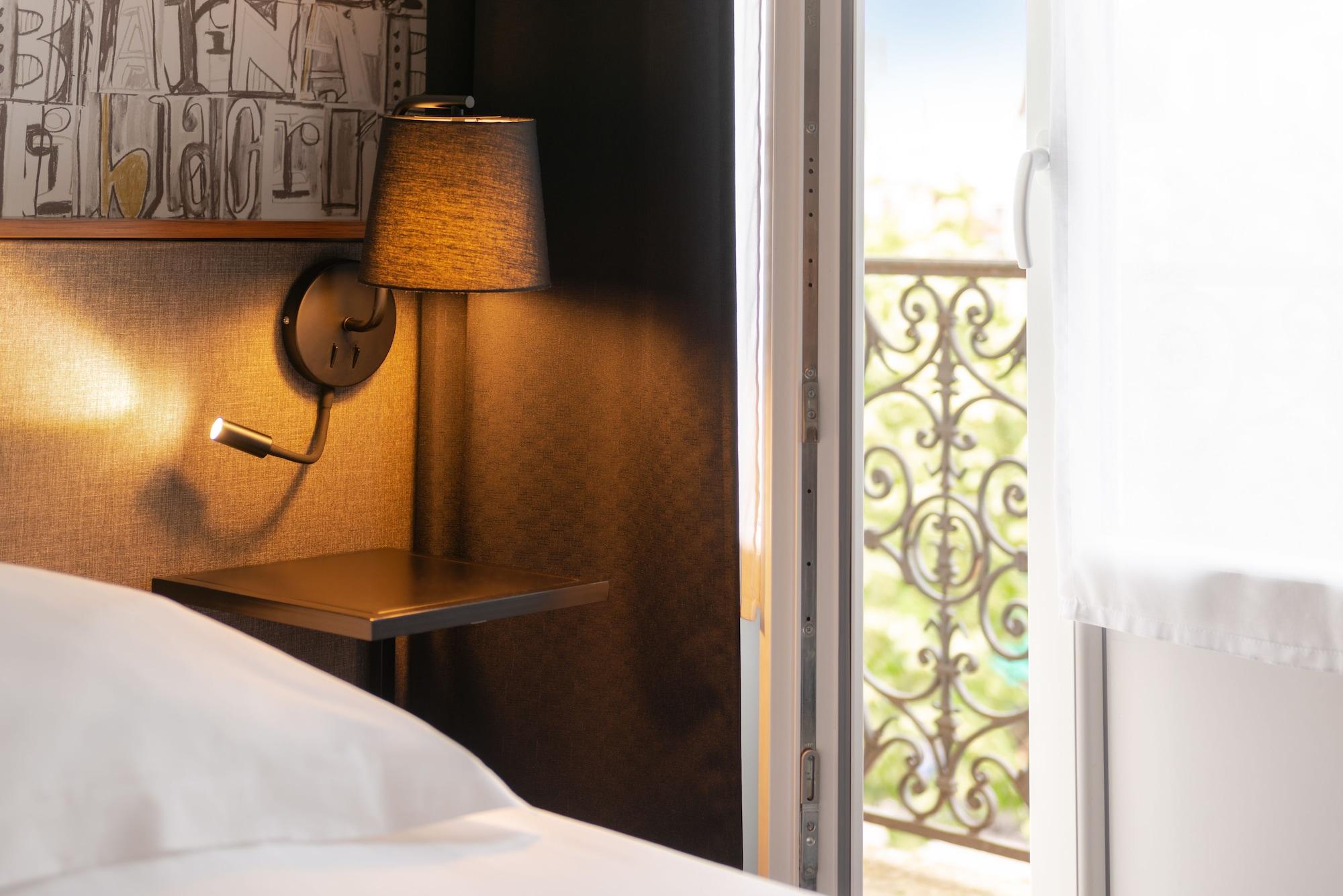 Hotel Bristol Reims Bagian luar foto